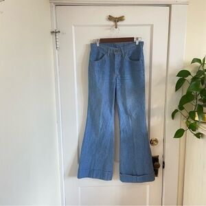 1970's Levi’s Orange Tab Bell Bottom Chambray Jeans 27‎ Waist